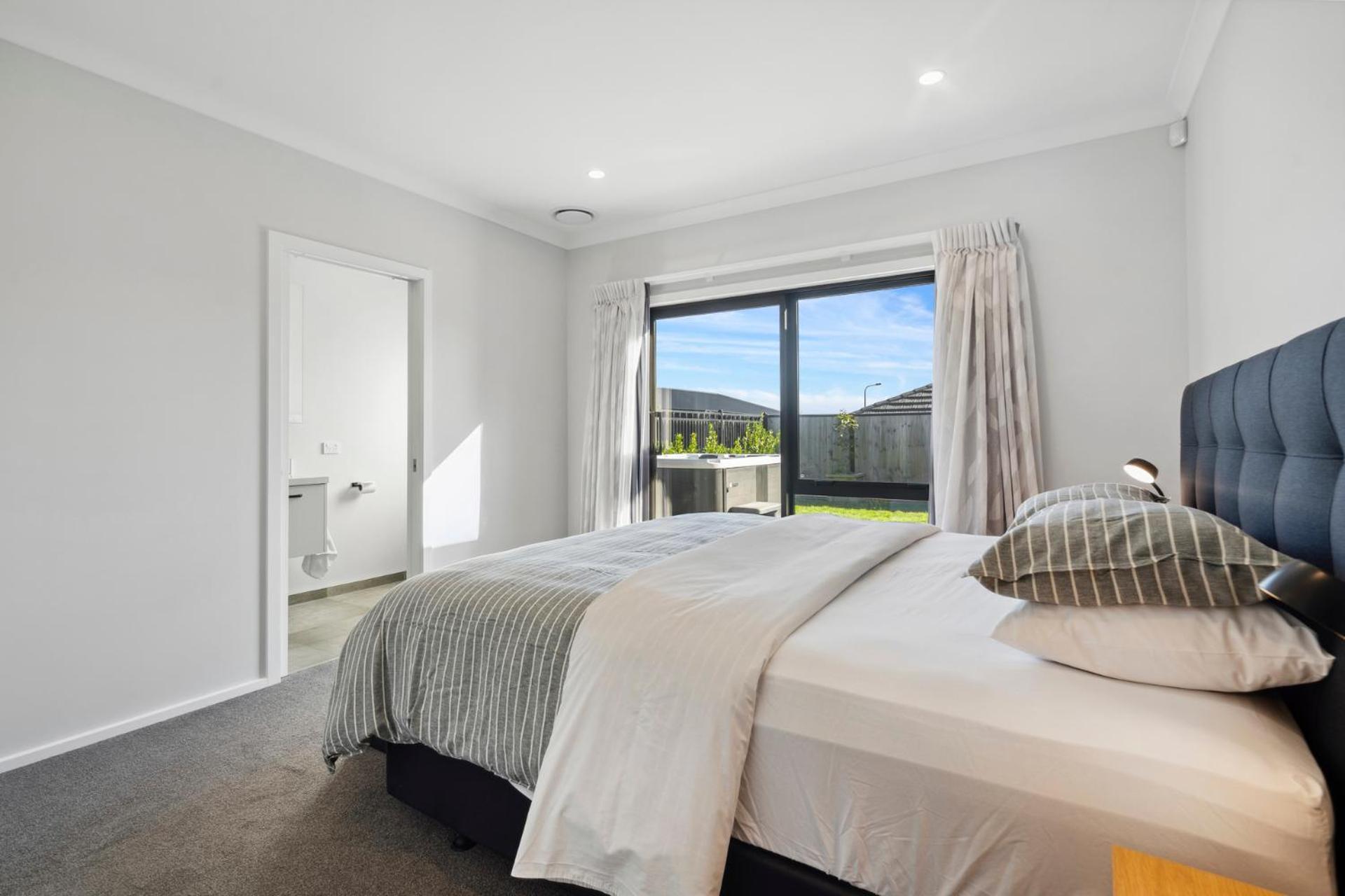 Regent Sanctuary - Martinborough Holiday Home Exterior photo